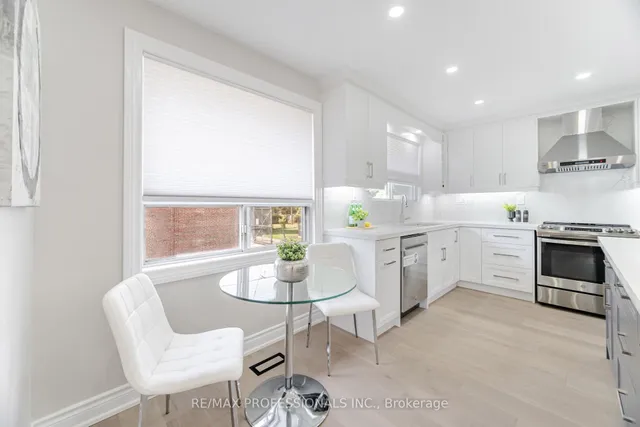 Additional image 14 of 718 Royal York Rd