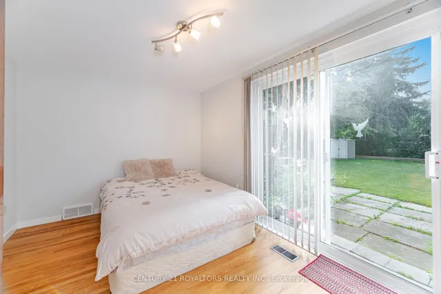 Additional image 19 of 32 Farmington Dr