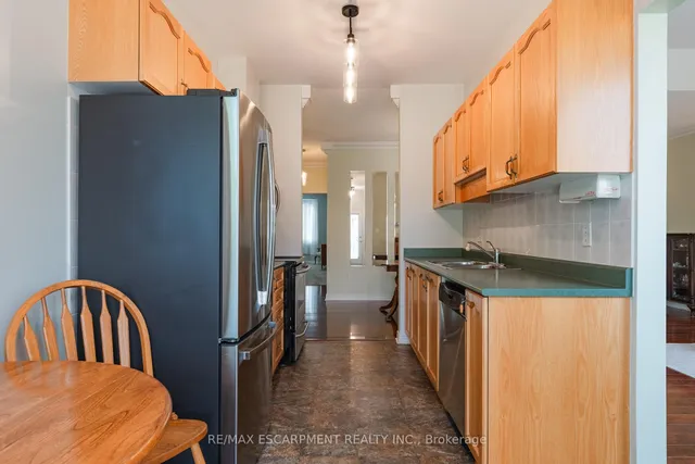 Additional image 17 of 60 Riveroaks Dr