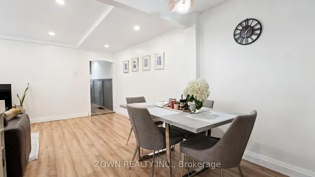 Additional image 28 of 64 Sheaffe St