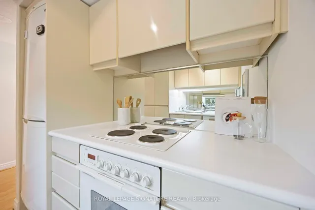 Additional image 17 of 50 Lombard St Unit 1204