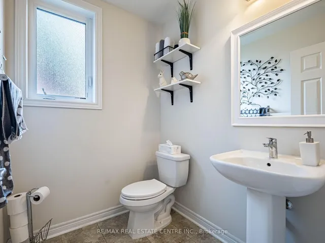 Additional image 23 of 36 Isle Royal Terr