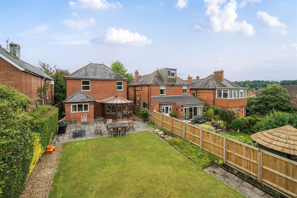 Additional image 25 of Grove Avenue, Yeovil