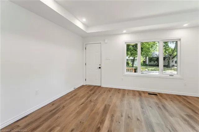 Additional image 6 of 387 Weir St