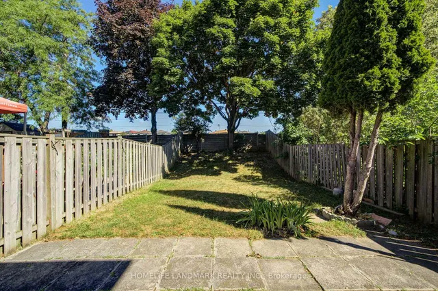 Additional image 40 of 177 Roxanne Cres