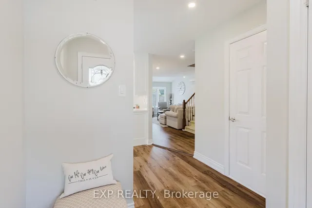 Additional image 5 of 8 Viva Crt