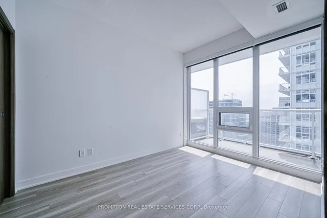 Additional image 19 of 17 Bathurst St Unit 3505