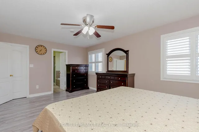 Additional image 29 of 27 Fossil St