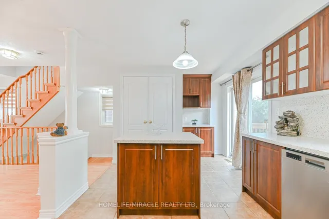 Additional image 27 of 40 Janda Crt