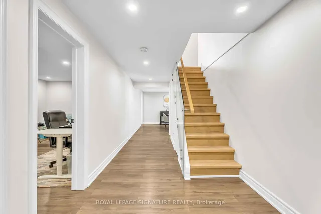 Additional image 32 of 47 Tofino Cres