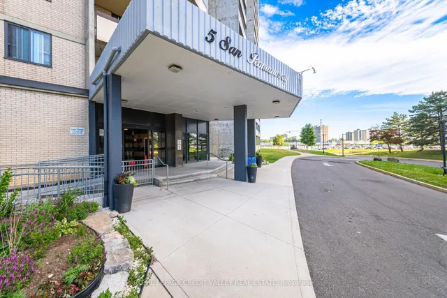 Additional image 2 of 5 San Romanoway Unit 405