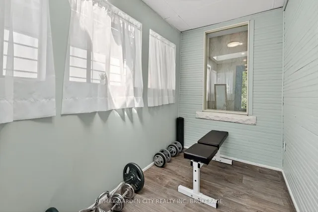 Additional image 15 of 133 Connaught Ave