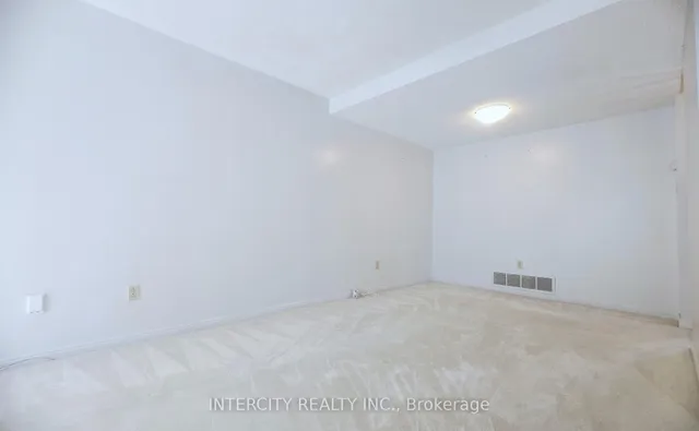 Additional image 11 of 49 Mossbrook Cres