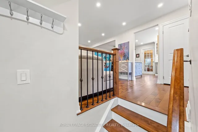 Additional image 4 of 2 Guytoi Crt