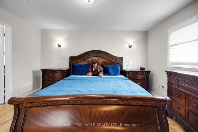 Additional image 27 of 49 Sedgewick Circ