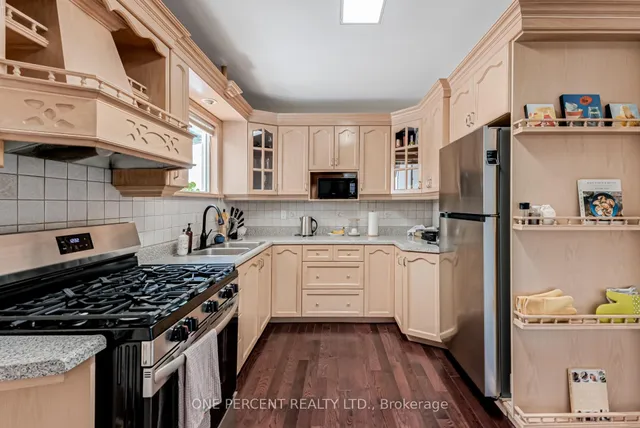 Additional image 10 of 143 Silverthorn Ave