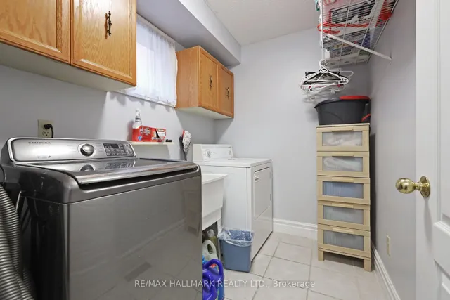 Additional image 26 of 523 Petawawa Cres