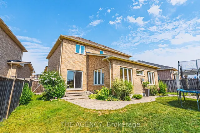 Additional image 38 of 636 Serafini Cres