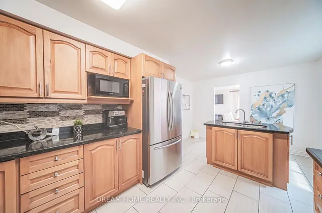 Additional image 14 of 33 Lansbury Dr