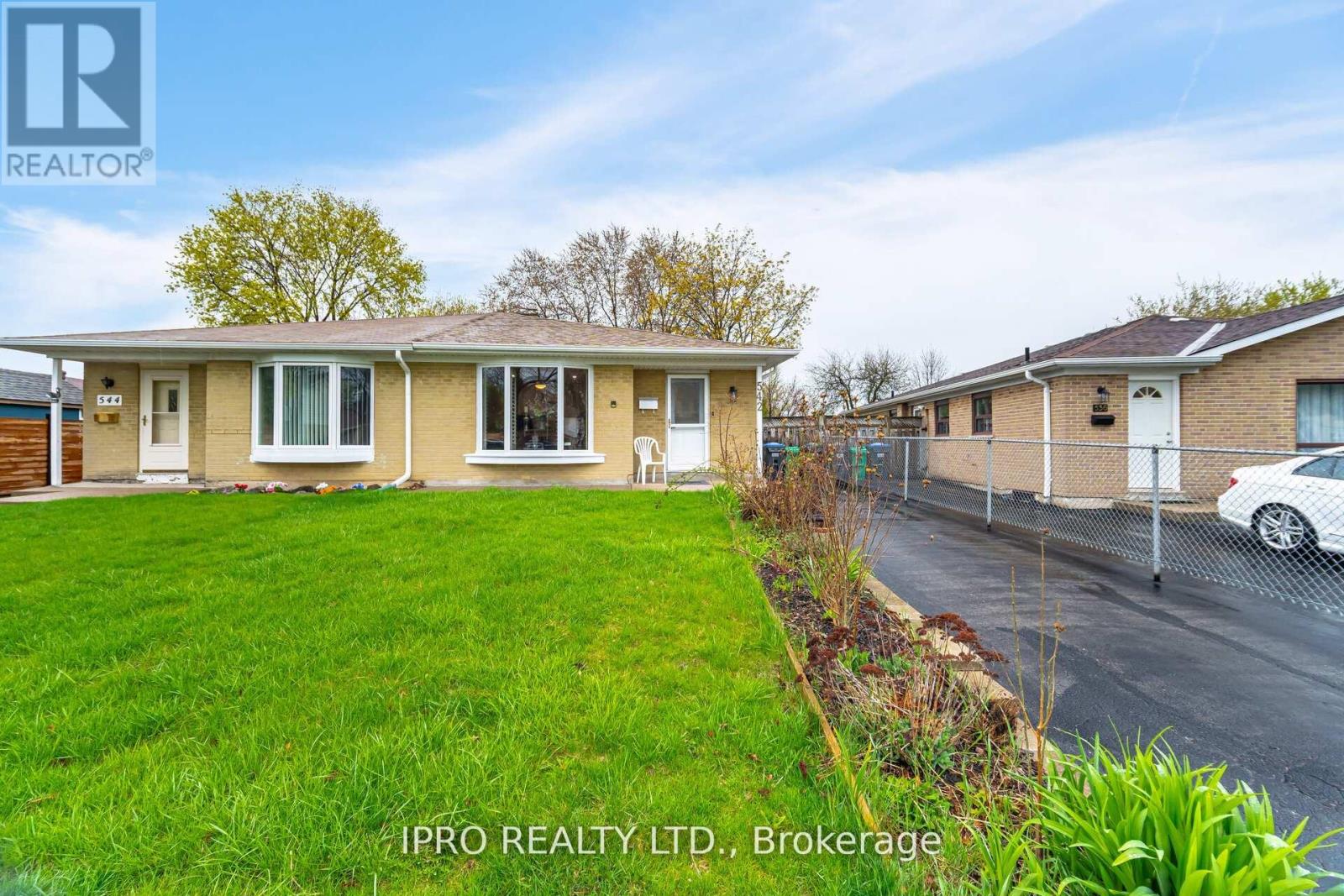 542 LANA TERRACE|Mississauga (Mississauga Valleys), Ontario L5A3B3