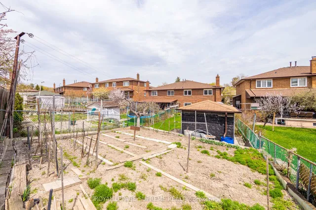 Additional image 42 of 28 Clubhouse Crt