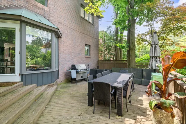 Additional image 30 of 566 Castlefield Ave