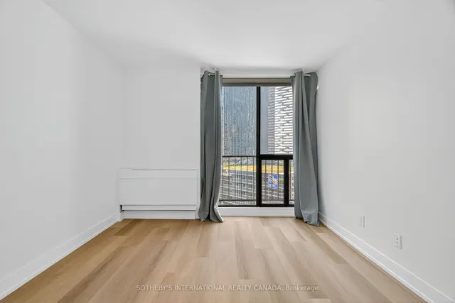 Additional image 33 of 33 Harbour Sq Unit 1423