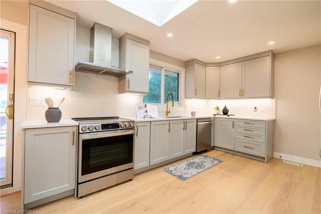 Additional image 14 of 1731 2nd Conc