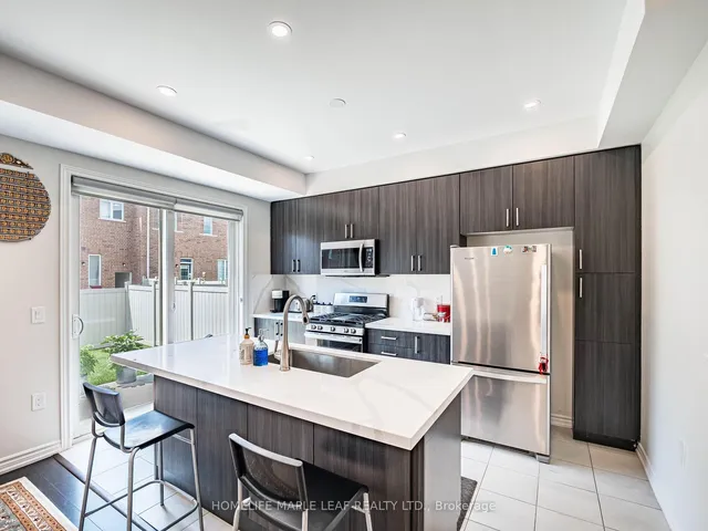 Additional image 18 of 1454 Chretien St