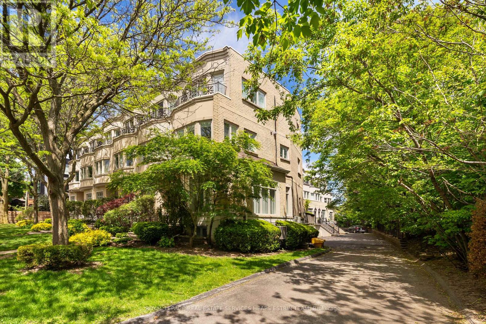 9 GANGE AVENUE|Toronto (Yonge-St. Clair), Ontario M4V2B4