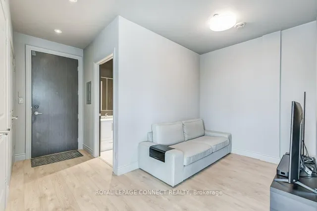 Additional image 8 of 1003 Queen St Unit 401