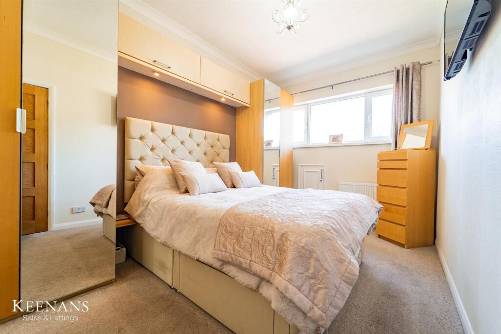 Additional image 8 of Windsor Close, Read