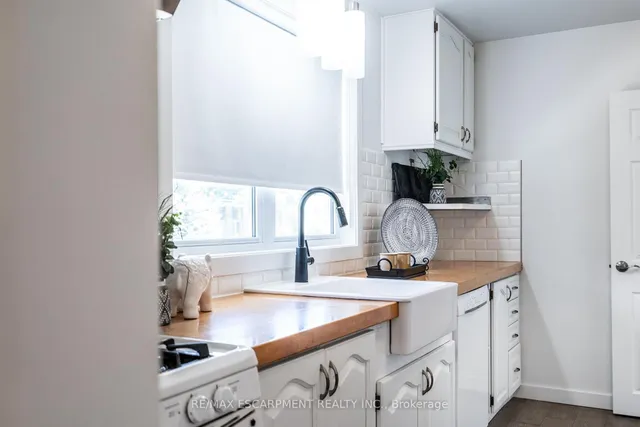 Additional image 14 of 70 Flamboro St