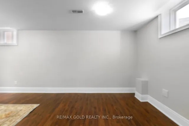 Additional image 38 of 6 Farad Crt