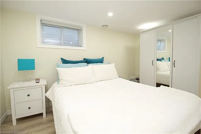 Additional image 26 of 109 Warren Ave