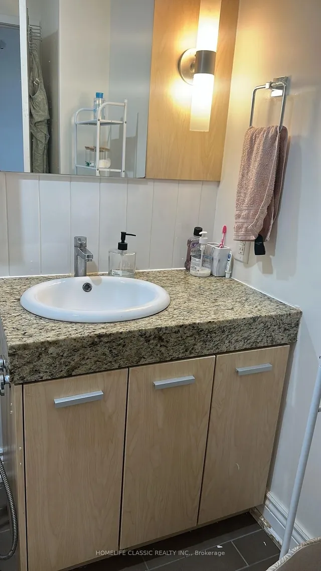 Additional image 13 of 29 Singer Crt Unit 3107