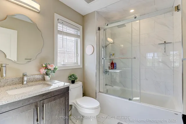 Additional image 28 of 1065 Woodward Ave