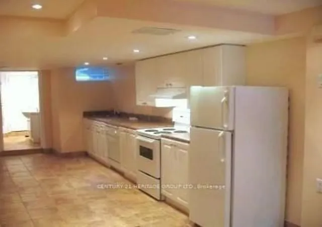 Additional image 20 of 107 Helendale Ave