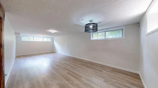 Additional image 31 of 39 Silverview Dr