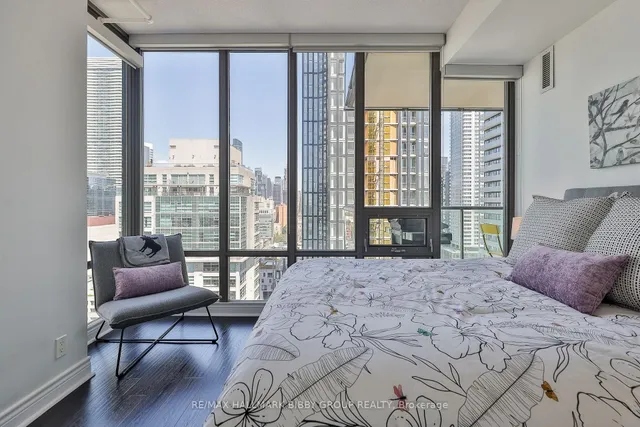 Additional image 20 of 33 Lombard St Unit 2204