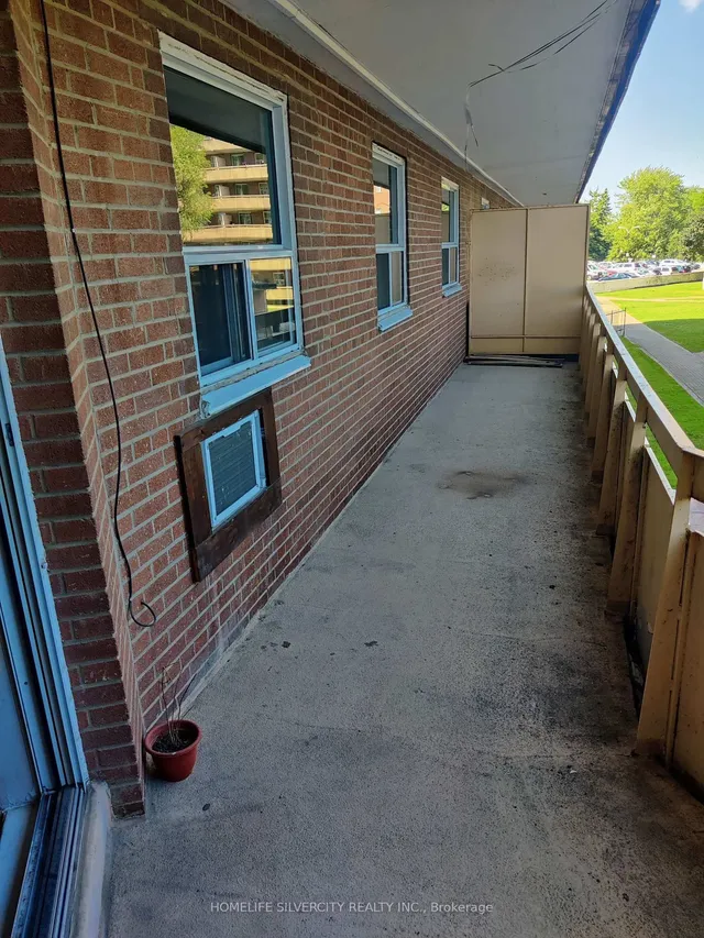 Additional image 6 of 3555 Derry Rd Unit 206