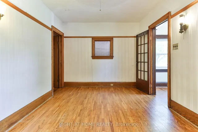 Additional image 17 of 948 Runnymede Rd