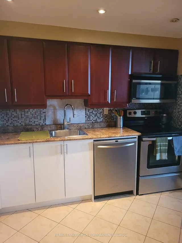 Additional image 9 of 551 The West Mall Rd Unit 802