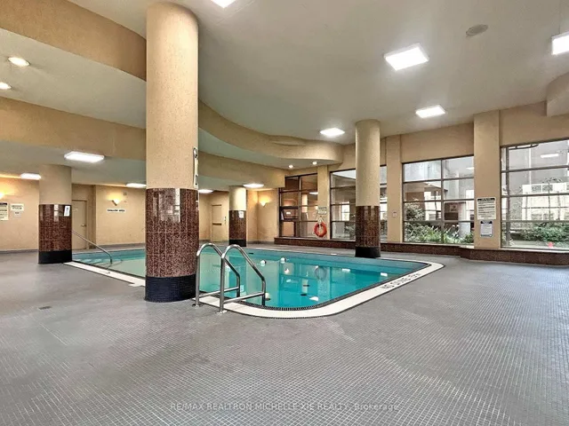 Additional image 37 of 736 Bay St Unit 1009