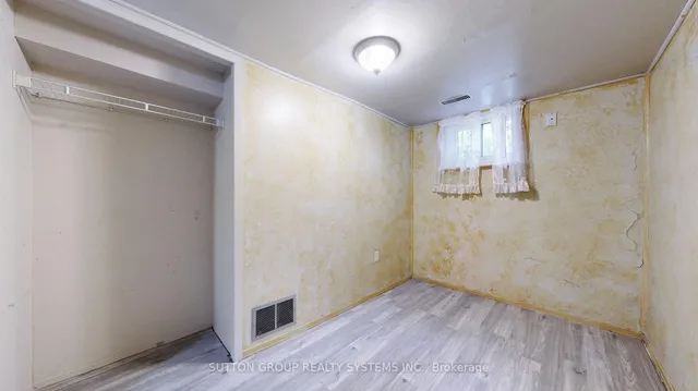 Additional image 30 of 29 Edmund Ave