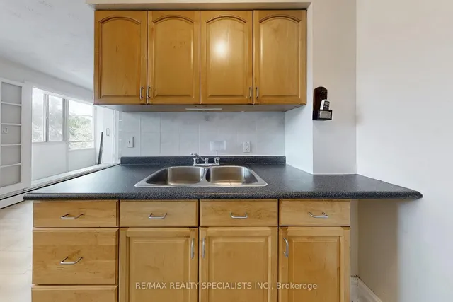 Additional image 25 of 101 Queen St Unit 406