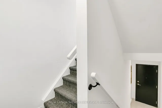 Additional image 9 of 40 Ed Clark Gdns Unit TH 22