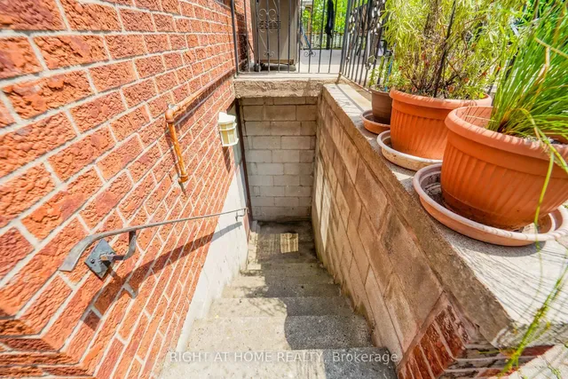 Additional image 36 of 2 Lapworth Cres