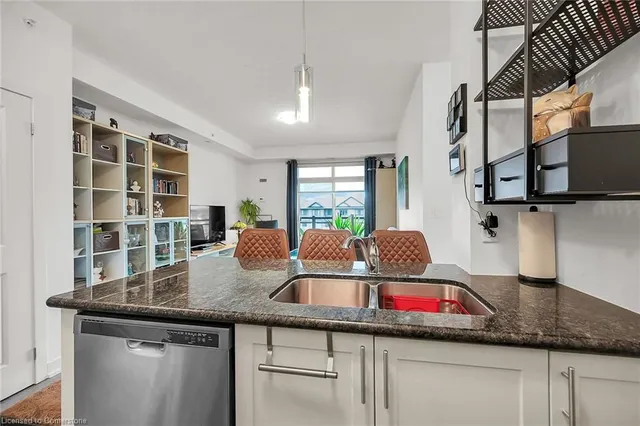 Additional image 9 of 35 Southshore Cres Unit 311