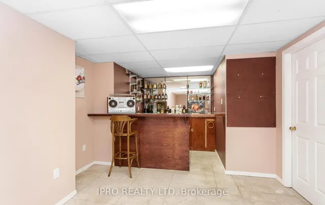 Additional image 39 of 12 Neville Cres